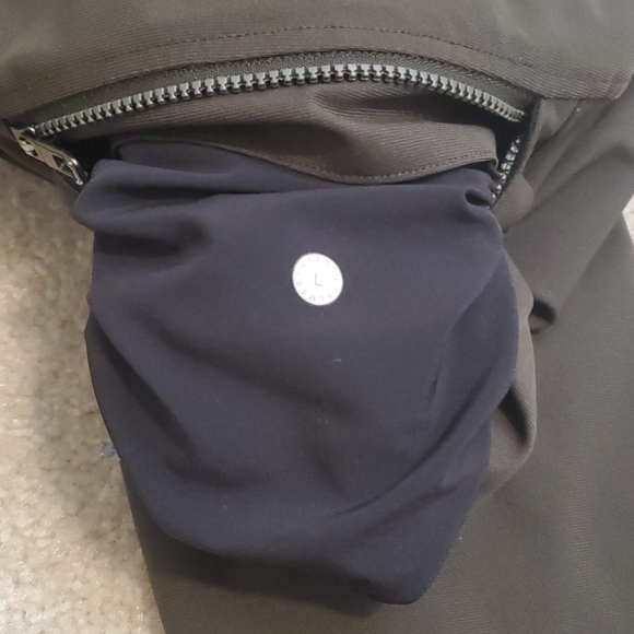 Lululemon ABC jogger Large olive green - Picture 2 of 5